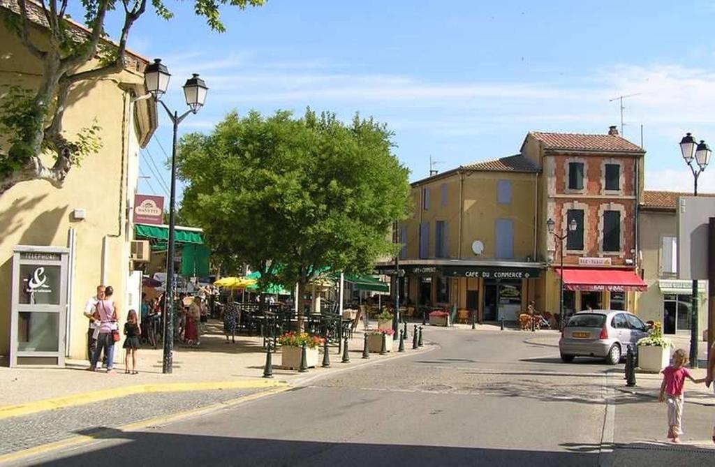 Le Mas De L'Amandier Saint-Saturnin-les-Avignon Ngoại thất bức ảnh
