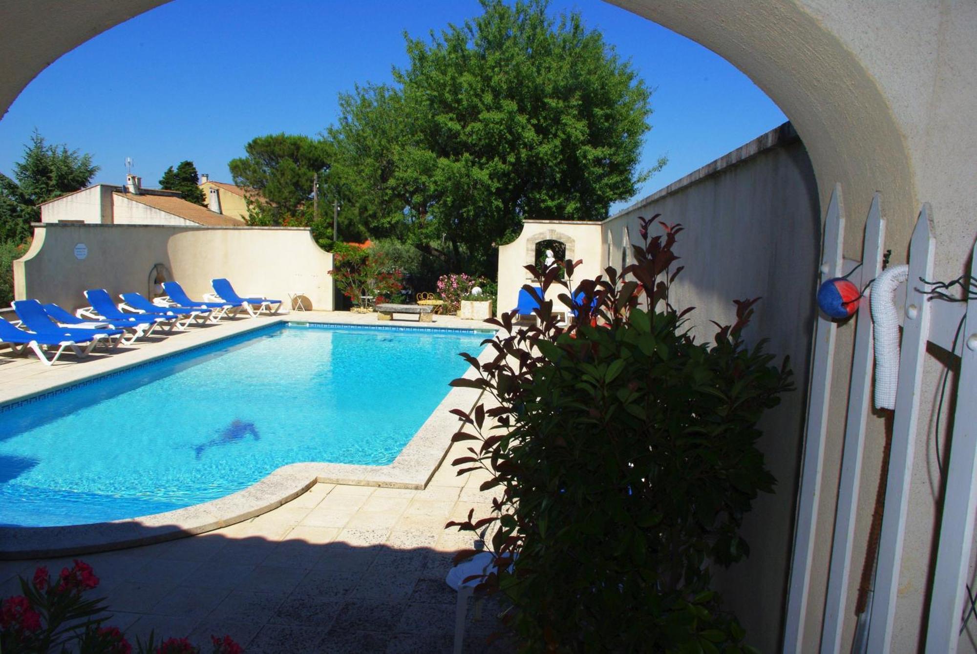 Le Mas De L'Amandier Saint-Saturnin-les-Avignon Ngoại thất bức ảnh