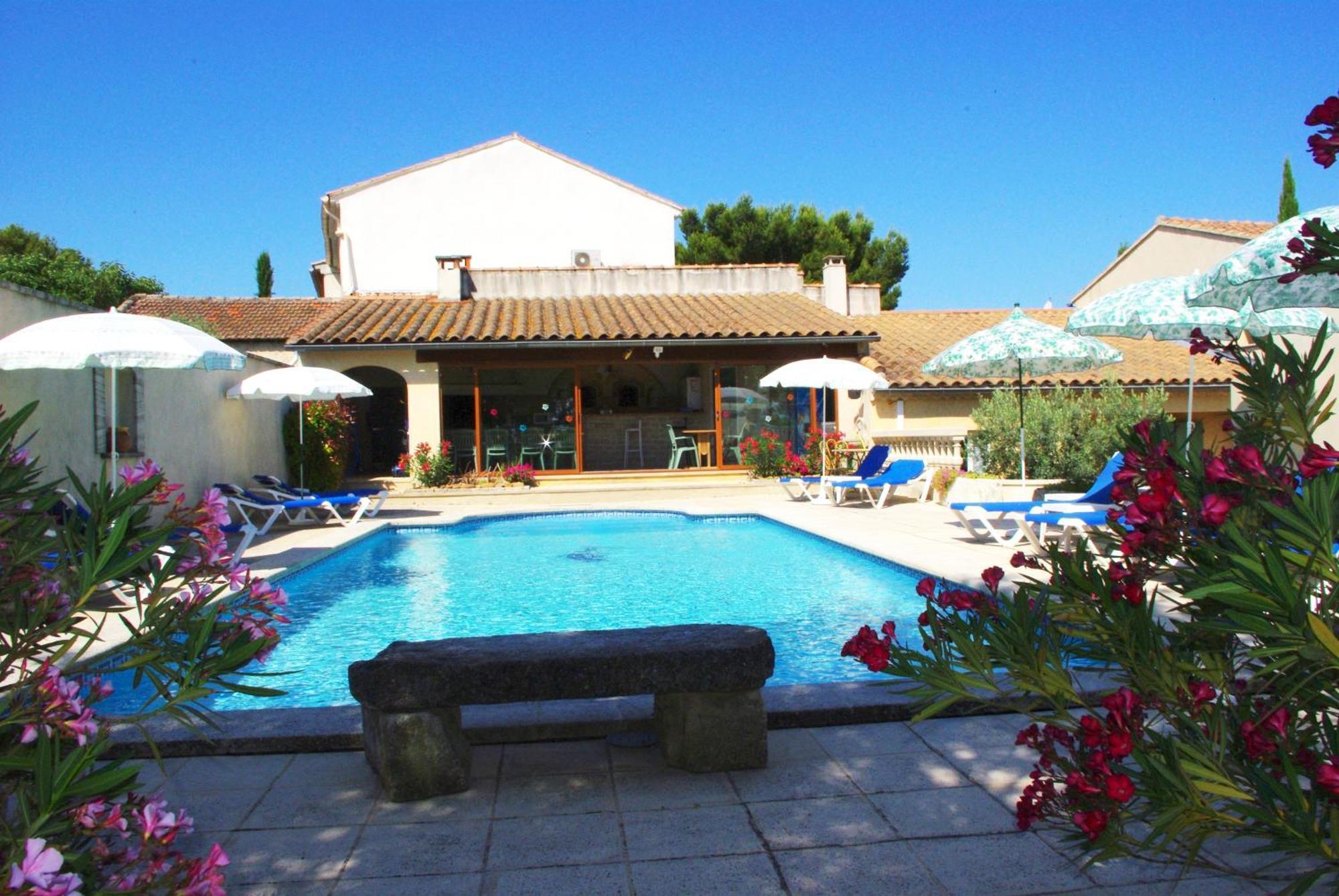 Le Mas De L'Amandier Saint-Saturnin-les-Avignon Ngoại thất bức ảnh
