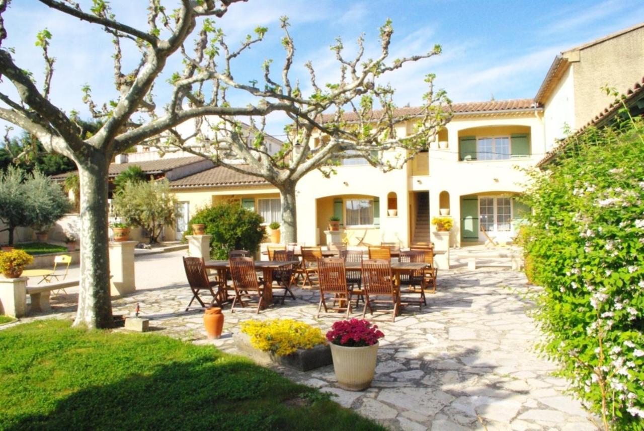 Le Mas De L'Amandier Saint-Saturnin-les-Avignon Ngoại thất bức ảnh